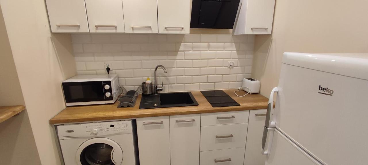 Top Apartamenty Centrum - Metro Rondo Onz Varsóvia Exterior foto