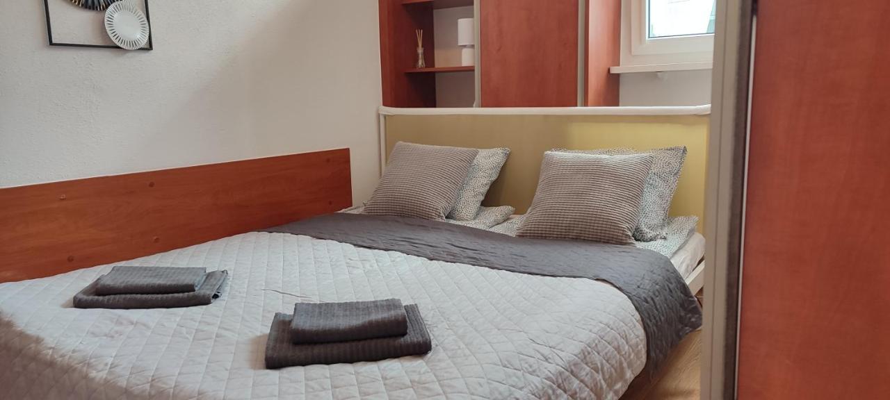 Top Apartamenty Centrum - Metro Rondo Onz Varsóvia Exterior foto
